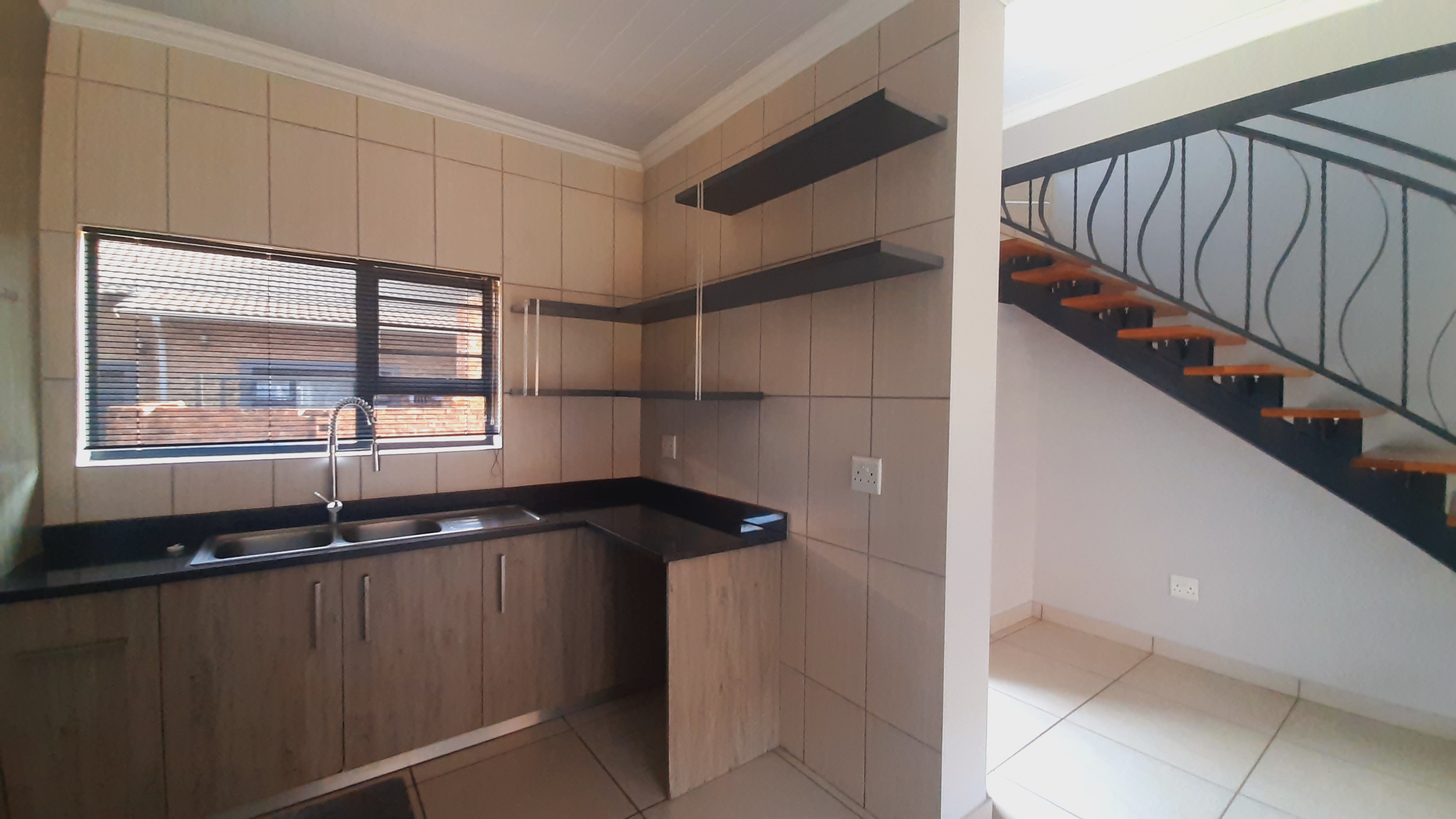 To Let 3 Bedroom Property for Rent in Van Der Hoff Park North West